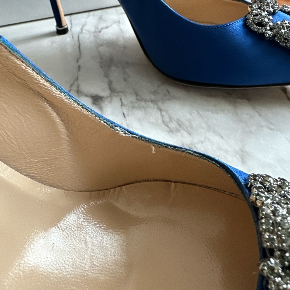 Manolo Blahnik Hangisi Blue Satin Heels with Crystal Buckle, Hangisi Pumps, 42.5 - Picture 4 of 16